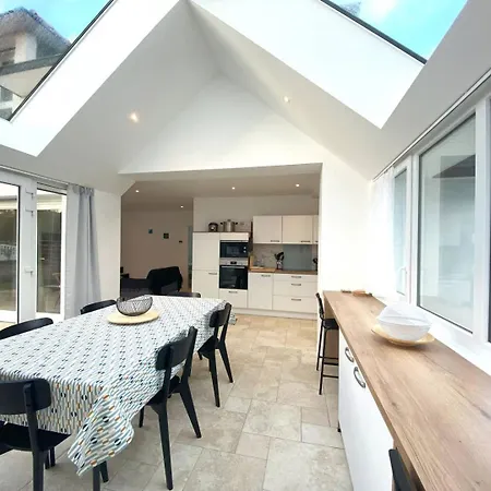 Maison Neuve Avec Wifi, Terrasse, A 700m De La A - Ref 403