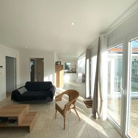 Maison Neuve Avec Wifi, Terrasse, A 700m De La A - Ref 403 トレガステル